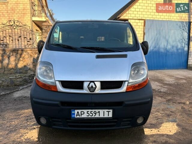 Сірий Рено Трафік, об'ємом двигуна 1.9 л та пробігом 318 тис. км за 6300 $, фото 1 на Automoto.ua