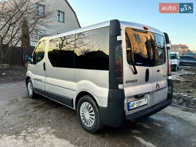 Сірий Рено Трафік, об'ємом двигуна 1.9 л та пробігом 318 тис. км за 6300 $, фото 5 на Automoto.ua