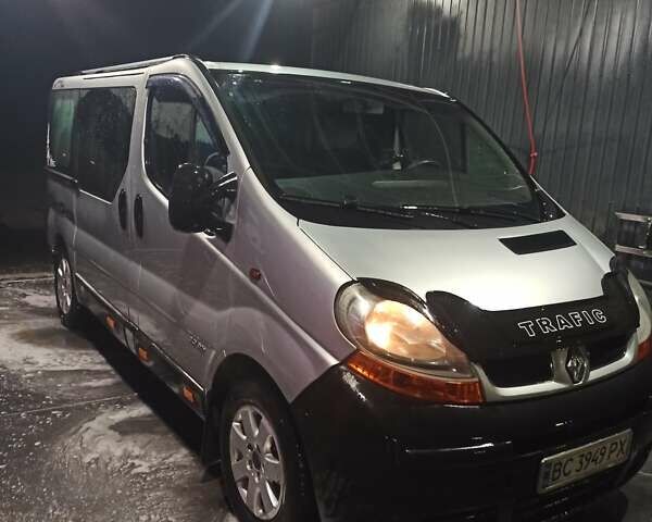 Сірий Рено Трафік, об'ємом двигуна 1.87 л та пробігом 330 тис. км за 4600 $, фото 2 на Automoto.ua