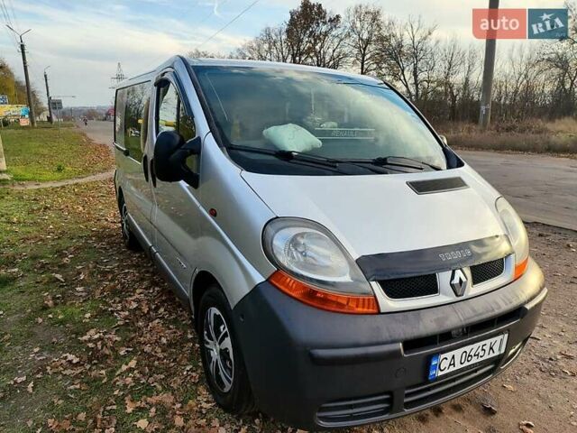 Серый Рено Трафик, объемом двигателя 1.87 л и пробегом 348 тыс. км за 7450 $, фото 10 на Automoto.ua