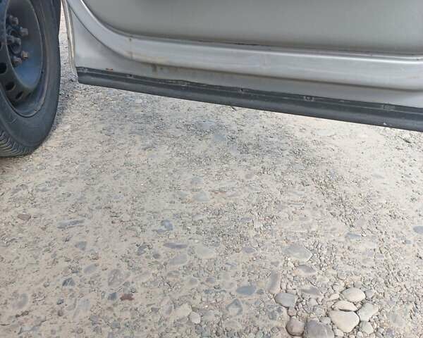 Рено Трафик 2004 в Ивано-Франковске на Automoto.ua Серый Рено Трафик, объемом двигателя 1.87 л и пробегом 299 тыс. км за 7500 $, фото 16 на Automoto.ua