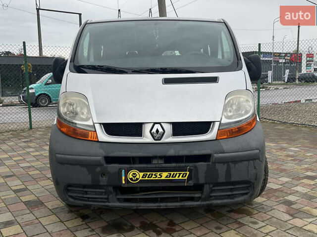 Рено Трафик 2004 в Стрые на Automoto.ua Серый Рено Трафик, объемом двигателя 1.87 л и пробегом 293 тыс. км за 7800 $, фото 1 на Automoto.ua