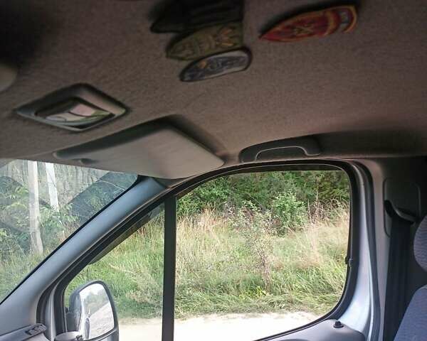 Рено Трафик 2004 в Ивано-Франковске на Automoto.ua Серый Рено Трафик, объемом двигателя 1.87 л и пробегом 299 тыс. км за 7500 $, фото 6 на Automoto.ua