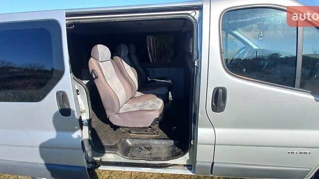 Серый Рено Трафик, объемом двигателя 2.5 л и пробегом 326 тыс. км за 8400 $, фото 5 на Automoto.ua