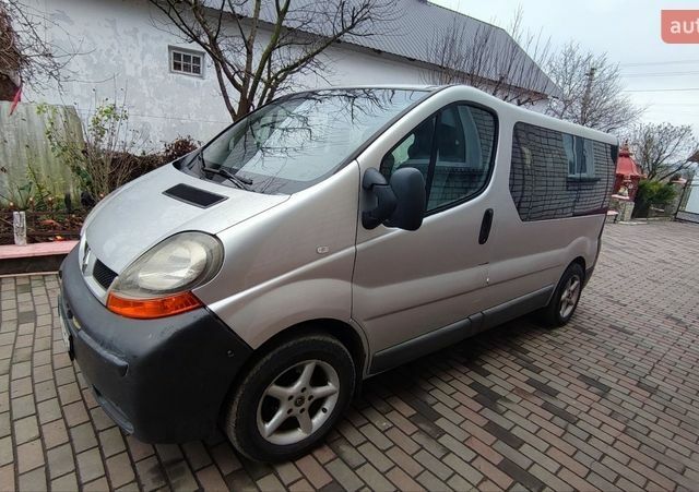 Серый Рено Трафик, объемом двигателя 1.87 л и пробегом 400 тыс. км за 6200 $, фото 1 на Automoto.ua