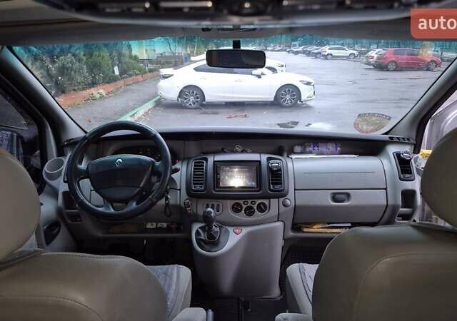 Сірий Рено Трафік, об'ємом двигуна 2.5 л та пробігом 350 тис. км за 8200 $, фото 9 на Automoto.ua
