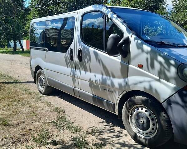 Серый Рено Трафик, объемом двигателя 1.9 л и пробегом 247 тыс. км за 8300 $, фото 8 на Automoto.ua