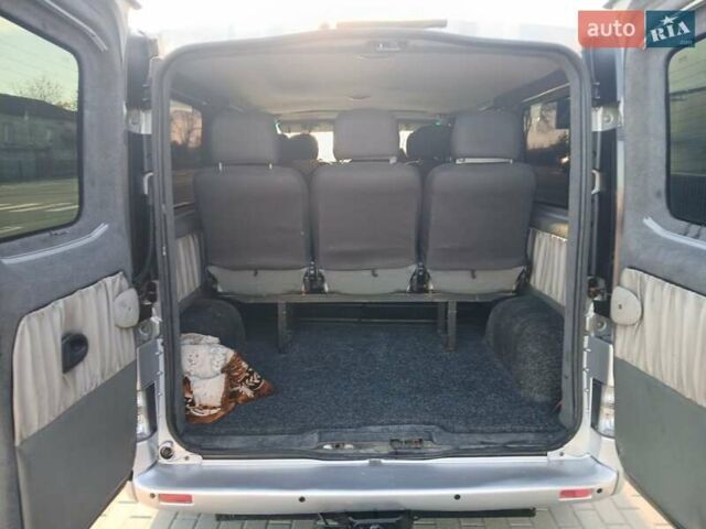 Сірий Рено Трафік, об'ємом двигуна 2.46 л та пробігом 400 тис. км за 7500 $, фото 5 на Automoto.ua