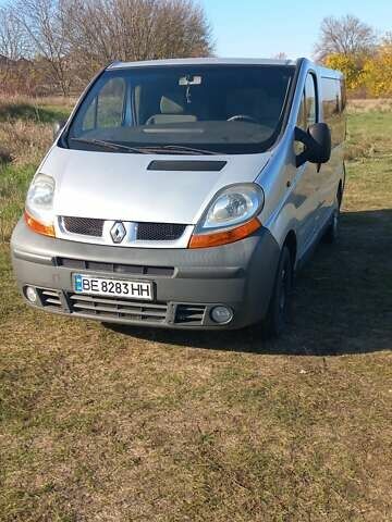 Серый Рено Трафик, объемом двигателя 2.5 л и пробегом 326 тыс. км за 8400 $, фото 7 на Automoto.ua