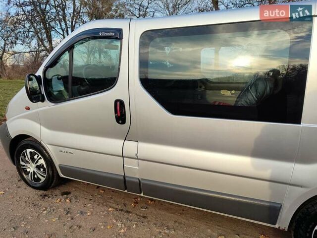 Серый Рено Трафик, объемом двигателя 1.87 л и пробегом 348 тыс. км за 7450 $, фото 4 на Automoto.ua