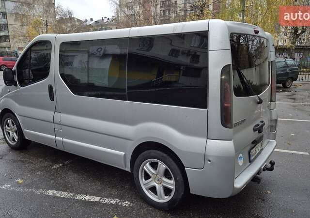 Сірий Рено Трафік, об'ємом двигуна 2.5 л та пробігом 350 тис. км за 8200 $, фото 4 на Automoto.ua