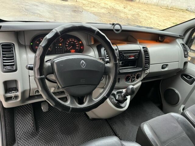 Сірий Рено Трафік, об'ємом двигуна 1.9 л та пробігом 518 тис. км за 6200 $, фото 7 на Automoto.ua