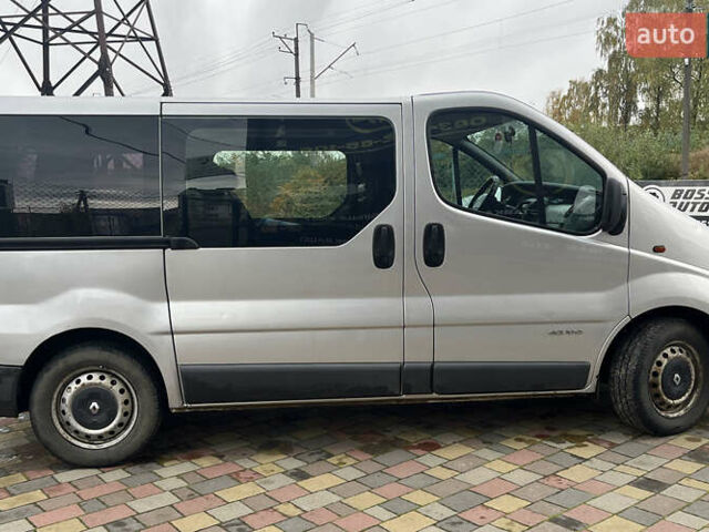 Рено Трафик 2004 в Стрые на Automoto.ua Серый Рено Трафик, объемом двигателя 1.87 л и пробегом 293 тыс. км за 7800 $, фото 7 на Automoto.ua