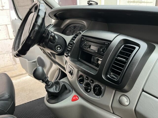 Сірий Рено Трафік, об'ємом двигуна 1.9 л та пробігом 518 тис. км за 6200 $, фото 13 на Automoto.ua