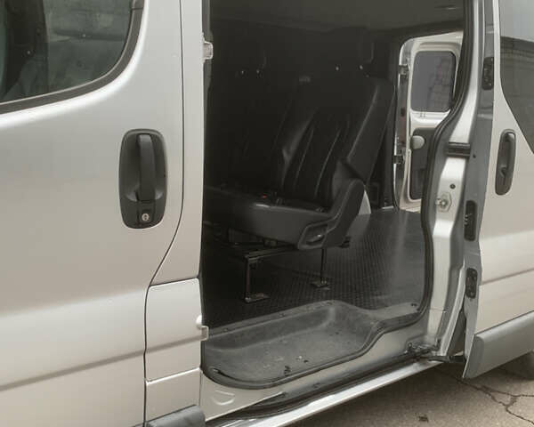 Сірий Рено Трафік, об'ємом двигуна 1.9 л та пробігом 270 тис. км за 10000 $, фото 32 на Automoto.ua