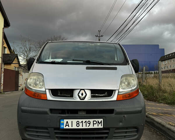 Серый Рено Трафик, объемом двигателя 1.9 л и пробегом 430 тыс. км за 6000 $, фото 1 на Automoto.ua
