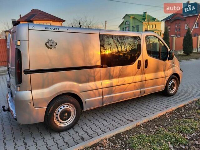 Серый Рено Трафик, объемом двигателя 2.46 л и пробегом 247 тыс. км за 8600 $, фото 37 на Automoto.ua