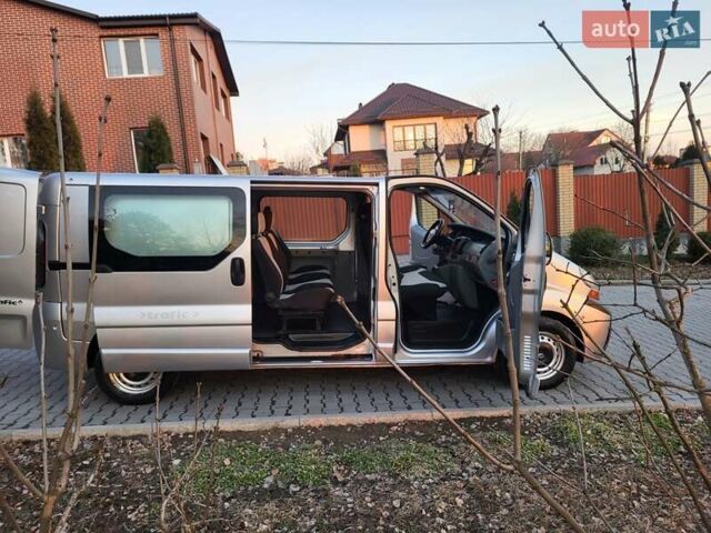 Серый Рено Трафик, объемом двигателя 2.46 л и пробегом 247 тыс. км за 8600 $, фото 62 на Automoto.ua