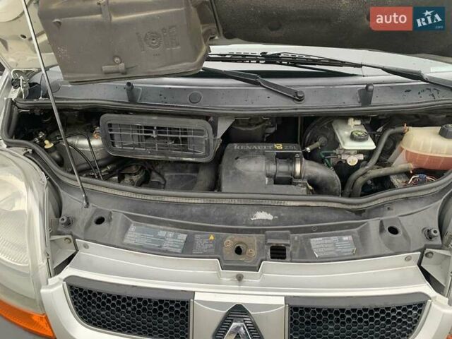 Серый Рено Трафик, объемом двигателя 2.5 л и пробегом 300 тыс. км за 7800 $, фото 10 на Automoto.ua