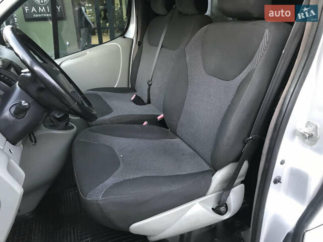 Сірий Рено Трафік, об'ємом двигуна 1.9 л та пробігом 298 тис. км за 7100 $, фото 10 на Automoto.ua