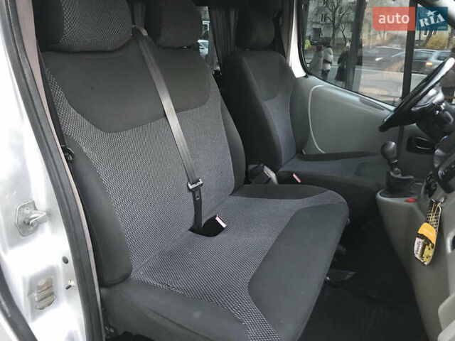 Сірий Рено Трафік, об'ємом двигуна 1.9 л та пробігом 298 тис. км за 7100 $, фото 12 на Automoto.ua