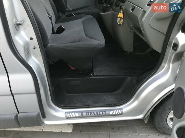 Сірий Рено Трафік, об'ємом двигуна 1.9 л та пробігом 298 тис. км за 7100 $, фото 11 на Automoto.ua