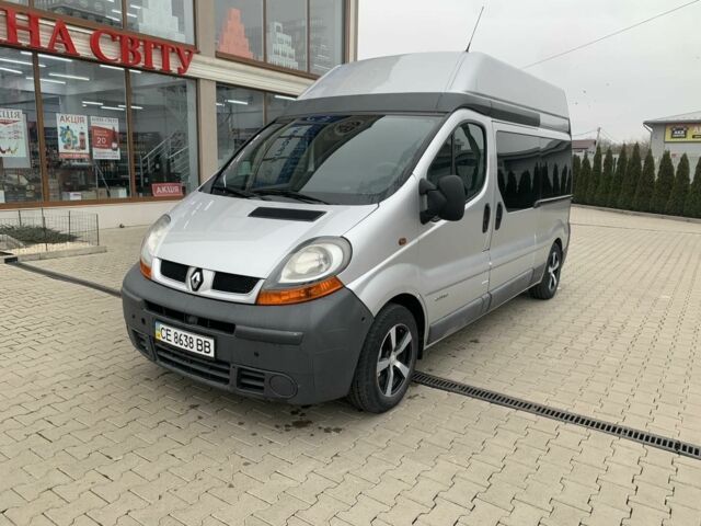 Серый Рено Трафик, объемом двигателя 2.5 л и пробегом 300 тыс. км за 7800 $, фото 1 на Automoto.ua