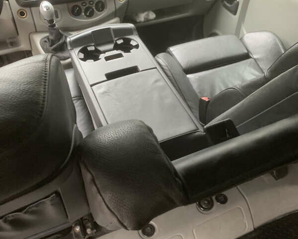 Сірий Рено Трафік, об'ємом двигуна 1.9 л та пробігом 270 тис. км за 10000 $, фото 20 на Automoto.ua