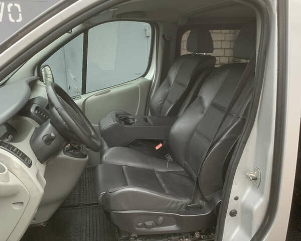 Сірий Рено Трафік, об'ємом двигуна 1.9 л та пробігом 270 тис. км за 10000 $, фото 23 на Automoto.ua