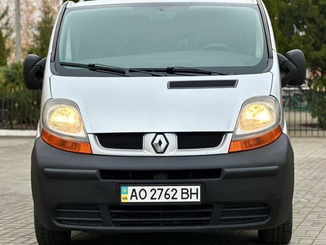 Серый Рено Трафик, объемом двигателя 2.5 л и пробегом 285 тыс. км за 9999 $, фото 9 на Automoto.ua