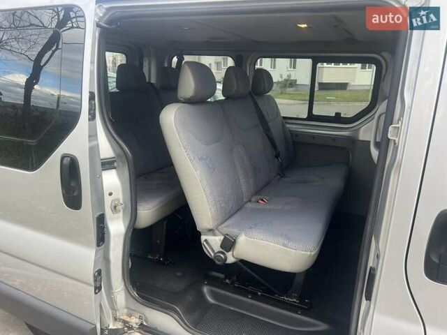 Серый Рено Трафик, объемом двигателя 1.9 л и пробегом 206 тыс. км за 7999 $, фото 9 на Automoto.ua