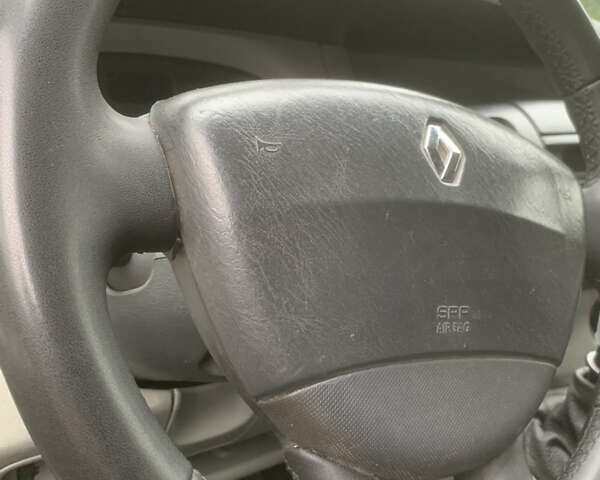 Сірий Рено Трафік, об'ємом двигуна 1.9 л та пробігом 270 тис. км за 10000 $, фото 7 на Automoto.ua