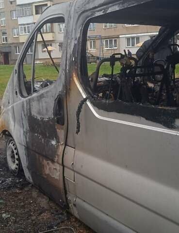 Серый Рено Трафик, объемом двигателя 2.5 л и пробегом 295 тыс. км за 1500 $, фото 2 на Automoto.ua