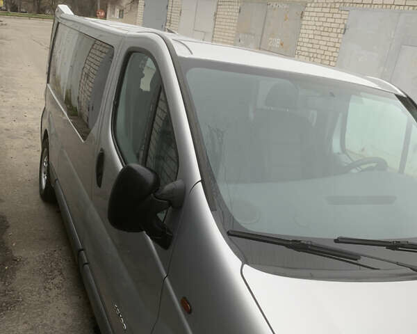 Сірий Рено Трафік, об'ємом двигуна 1.9 л та пробігом 270 тис. км за 10000 $, фото 11 на Automoto.ua
