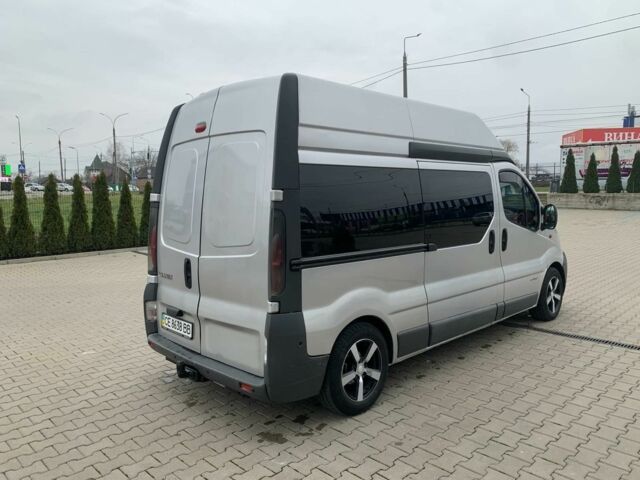 Серый Рено Трафик, объемом двигателя 2.5 л и пробегом 300 тыс. км за 7800 $, фото 3 на Automoto.ua