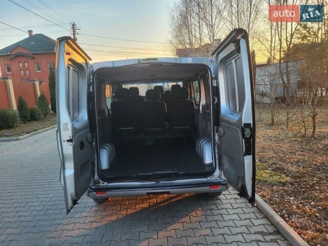 Серый Рено Трафик, объемом двигателя 2.46 л и пробегом 247 тыс. км за 8600 $, фото 114 на Automoto.ua