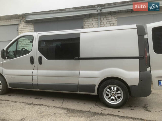 Сірий Рено Трафік, об'ємом двигуна 1.9 л та пробігом 270 тис. км за 10000 $, фото 2 на Automoto.ua