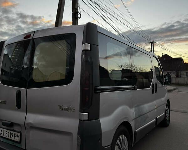 Серый Рено Трафик, объемом двигателя 1.9 л и пробегом 430 тыс. км за 6000 $, фото 5 на Automoto.ua