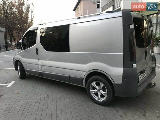 Сірий Рено Трафік, об'ємом двигуна 1.9 л та пробігом 298 тис. км за 7100 $, фото 2 на Automoto.ua