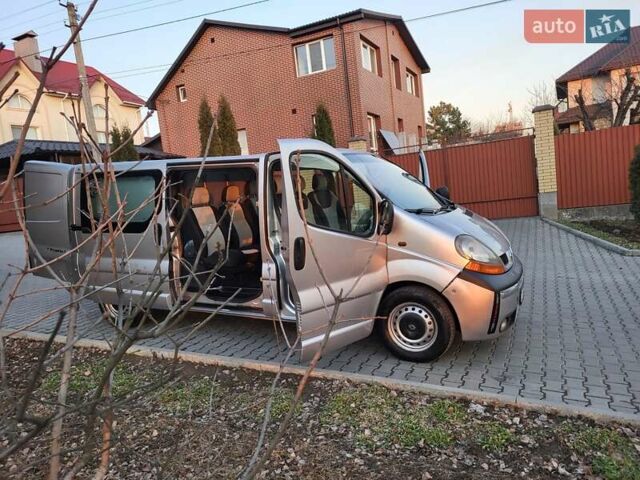 Серый Рено Трафик, объемом двигателя 2.46 л и пробегом 247 тыс. км за 8600 $, фото 63 на Automoto.ua