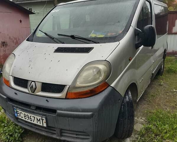 Серый Рено Трафик, объемом двигателя 1.87 л и пробегом 386 тыс. км за 7200 $, фото 1 на Automoto.ua