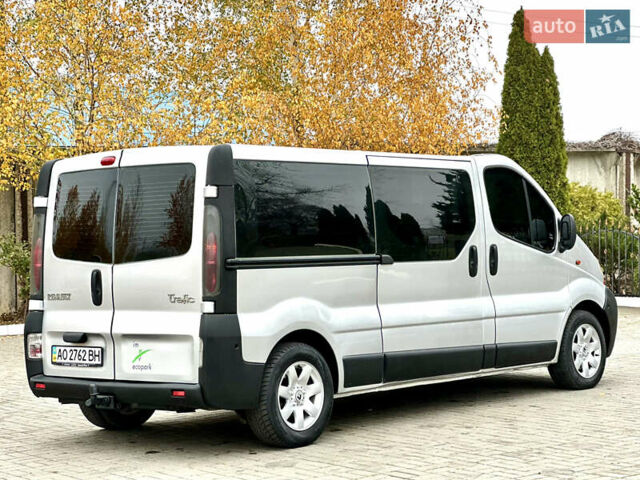 Серый Рено Трафик, объемом двигателя 2.46 л и пробегом 277 тыс. км за 9999 $, фото 5 на Automoto.ua