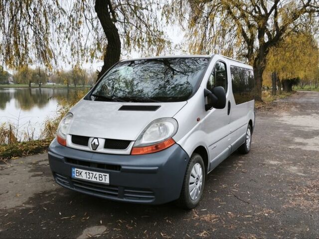 Серый Рено Трафик, объемом двигателя 2.5 л и пробегом 350 тыс. км за 7000 $, фото 9 на Automoto.ua