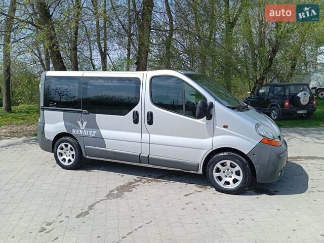 Серый Рено Трафик, объемом двигателя 1.87 л и пробегом 275 тыс. км за 7300 $, фото 5 на Automoto.ua