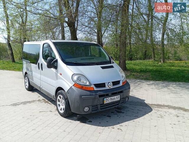 Серый Рено Трафик, объемом двигателя 1.87 л и пробегом 275 тыс. км за 7300 $, фото 4 на Automoto.ua