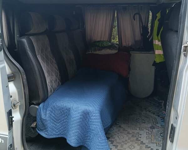 Сірий Рено Трафік, об'ємом двигуна 1.87 л та пробігом 420 тис. км за 7500 $, фото 1 на Automoto.ua