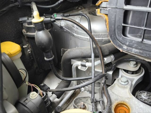 Серый Рено Трафик, объемом двигателя 2.5 л и пробегом 350 тыс. км за 7000 $, фото 19 на Automoto.ua