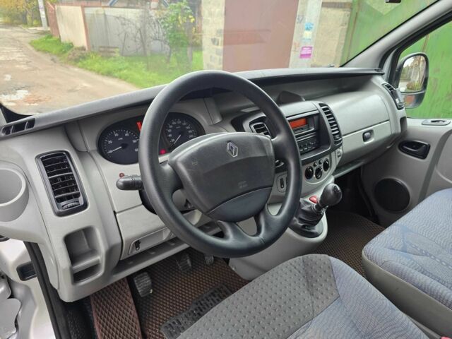 Серый Рено Трафик, объемом двигателя 1.9 л и пробегом 292 тыс. км за 8900 $, фото 13 на Automoto.ua