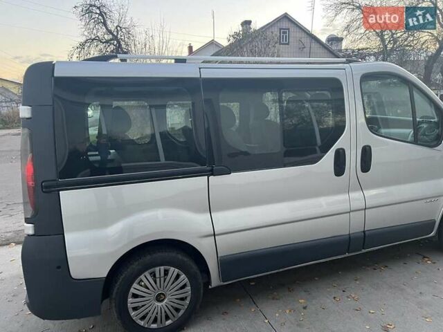 Серый Рено Трафик, объемом двигателя 1.9 л и пробегом 328 тыс. км за 8400 $, фото 14 на Automoto.ua