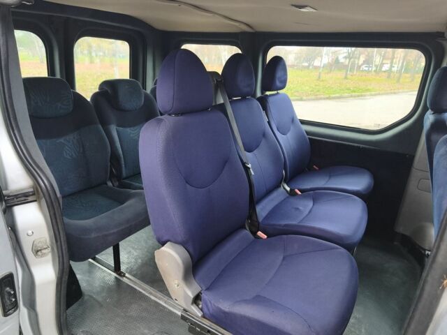 Серый Рено Трафик, объемом двигателя 2.5 л и пробегом 350 тыс. км за 7000 $, фото 13 на Automoto.ua